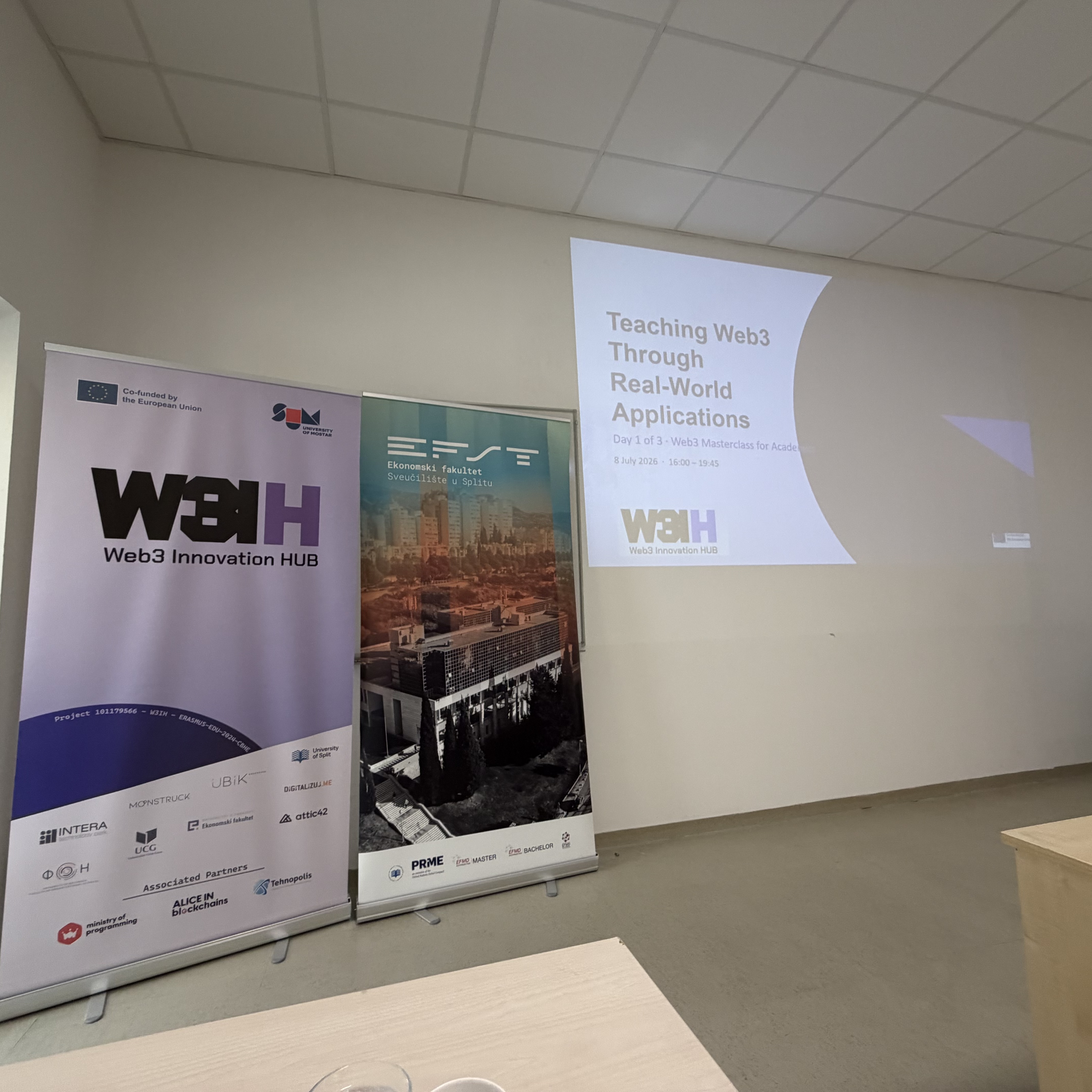 Teaching Web3 presentation at the Masterclass